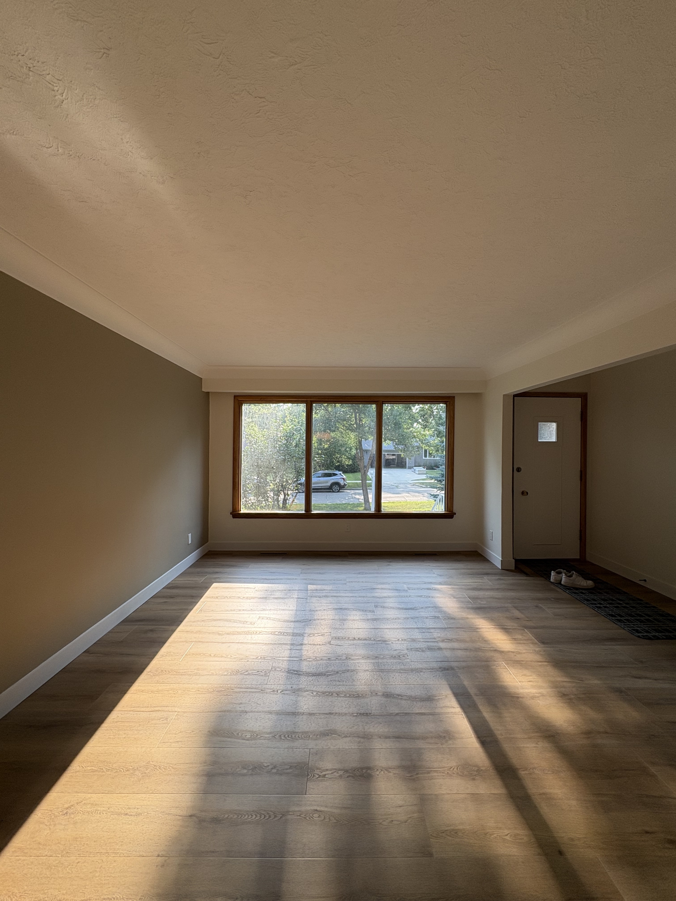 211 Strathmillan Road